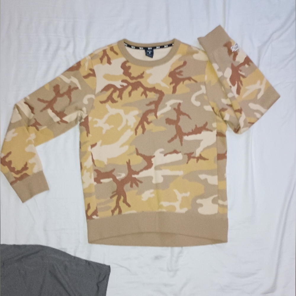 Nike Tan and Brown Camouflage Sweatshirt - Picture 2 of 7